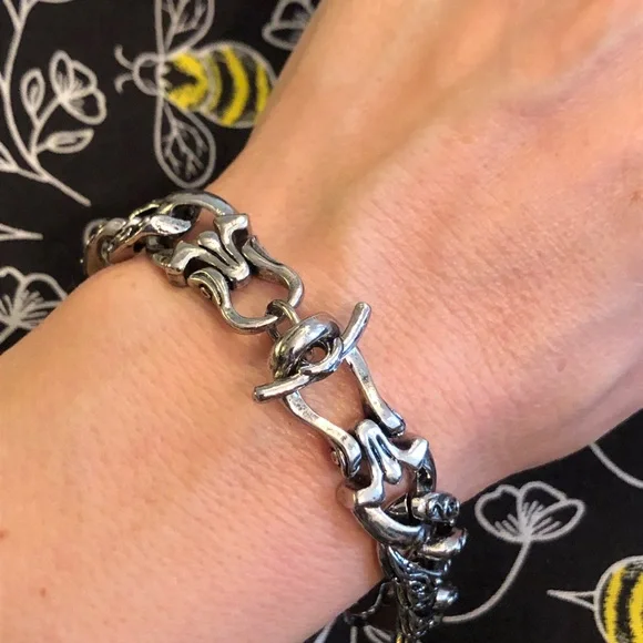 Silver Tone Tiger Head Bracelet - Picture 4 of 8